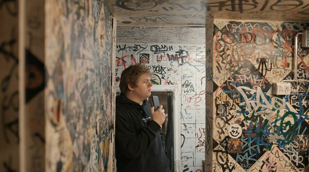 Birthday Song Lewis Capaldi - YouTube Originals | Electric Robin - image 7